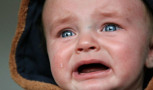 ağlayan bebek